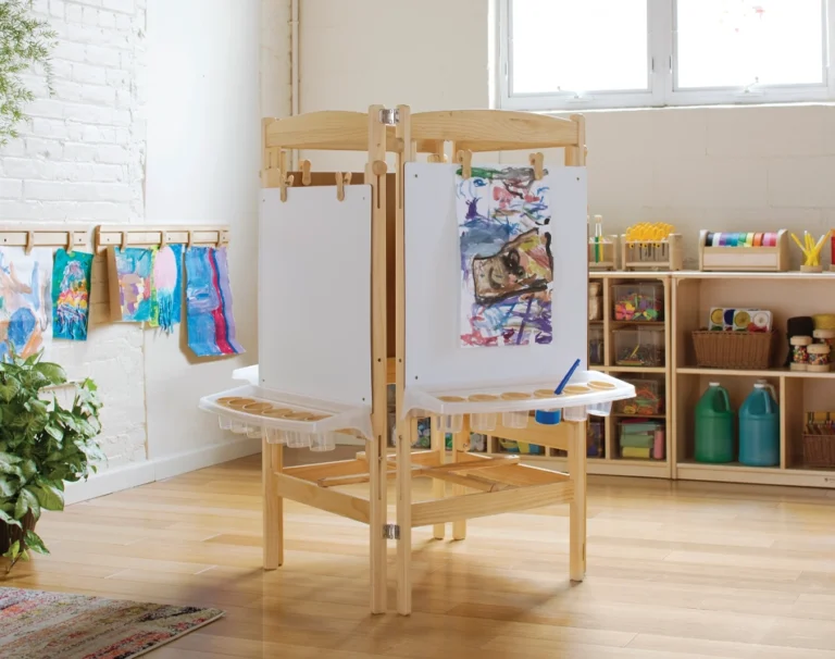 Preschool Art Easel