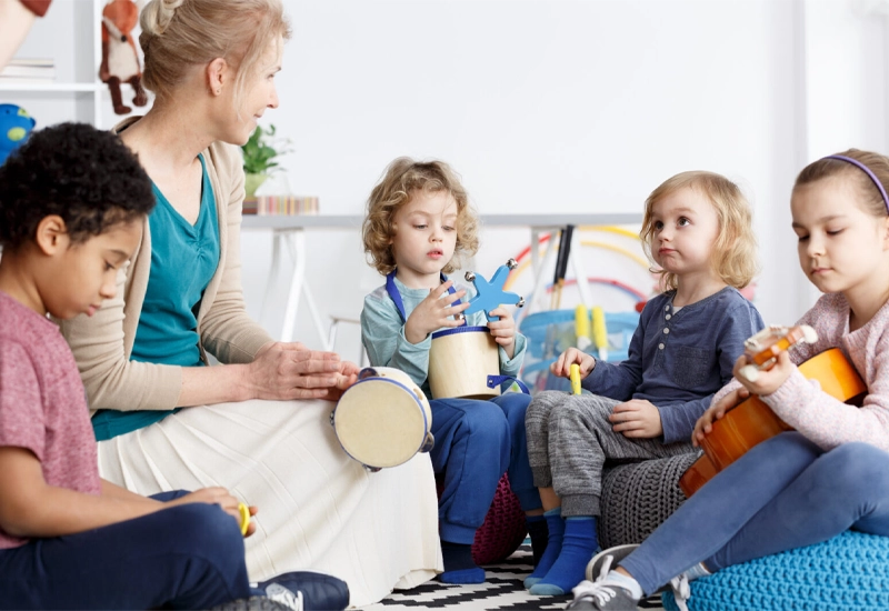 Setting up a safe and spacious area Tips for Implementing Music and Movement Activities Age Appropriate Music and Movement Activities 1