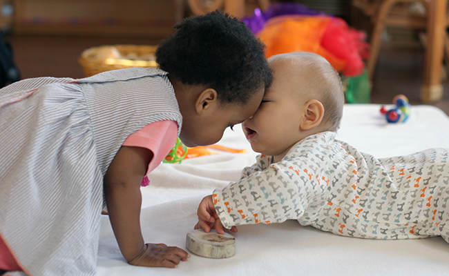 Qu'est-ce que la méthode Montessori ? 11 Programmes pour nourrissons et tout-petits