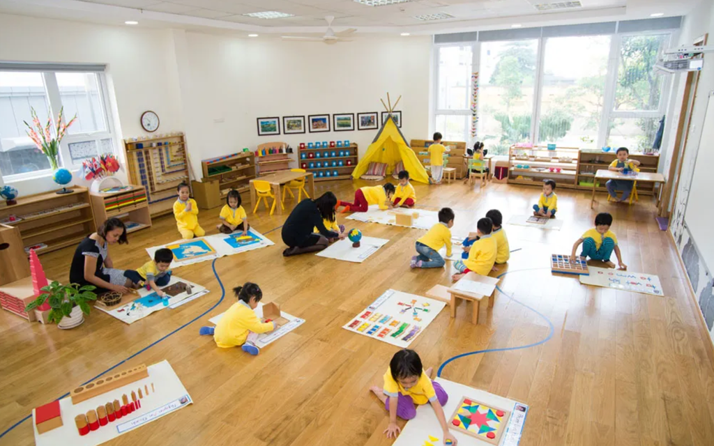 50 Rainy Day Activities for Kids That Inspire Indoor Fun 61 Flexible Layouts Make Room for Movement