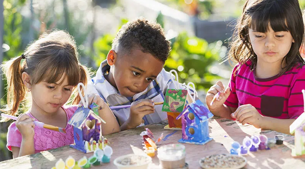 Solitary Play Matters: Unlocking Emotional and Cognitive Growth 28 Associative Play 3 – 4 Years