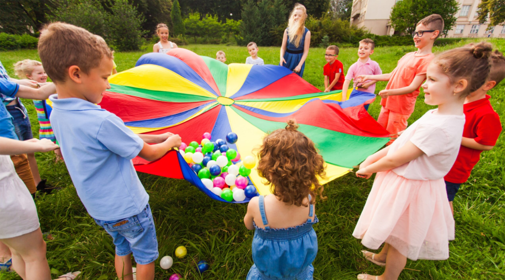 Solitary Play Matters: Unlocking Emotional and Cognitive Growth 29 Cooperative Play 4 Years