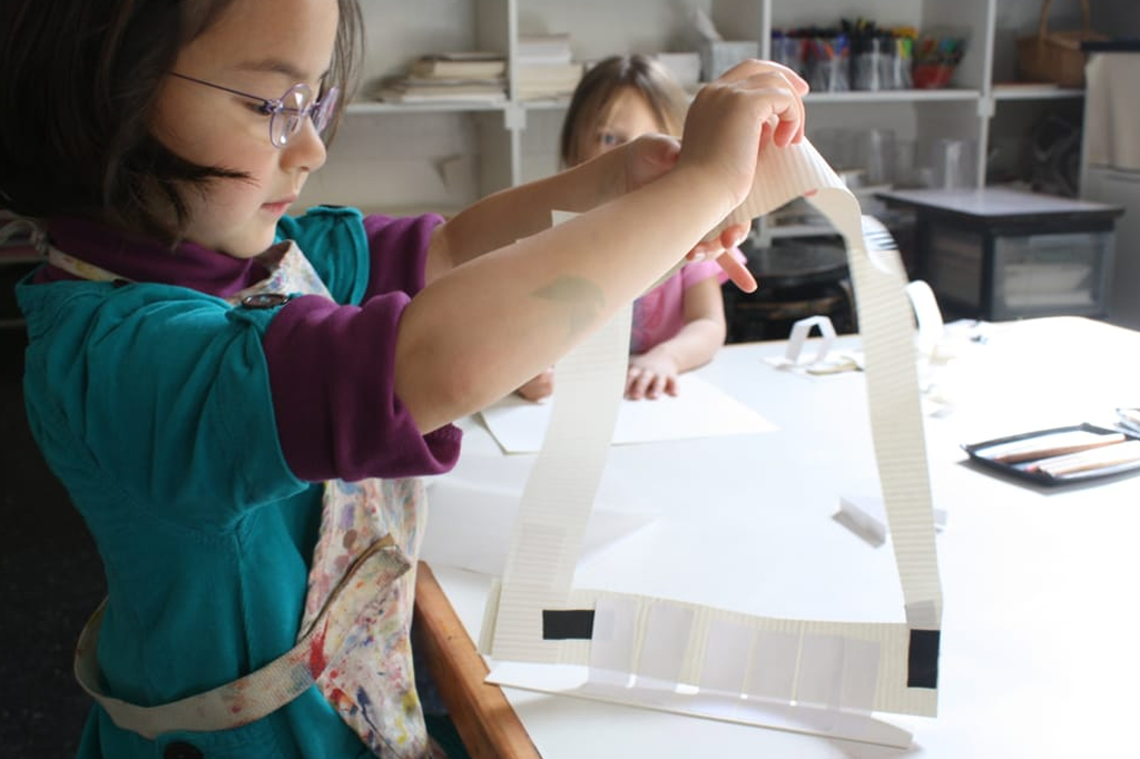How to Set up your Preschool Art Center? 10 Rotate Themes Weekly