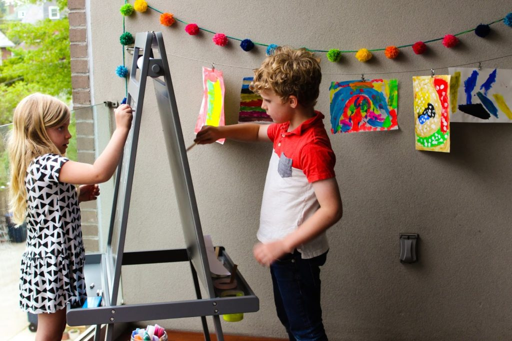 How to Set up your Preschool Art Center? 8 Set Up with Portability in Mind